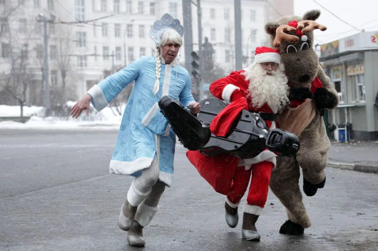 Ленинград дед мороз. Новогодние приколы. Прикольный дед Мороз. Новый год смешные.
