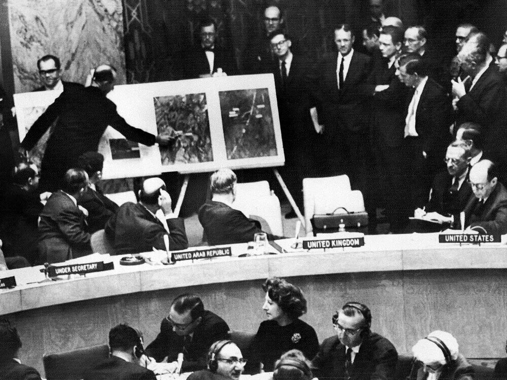 Последствие карибского кризиса для советско кубинских отношений. Куба 1962 Карибский кризис. Заседание ООН Карибский кризис. Кризис на Кубе 1962.