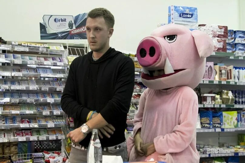 евгения хрюши против. хрюша полиций. проект хрюши против. хрюши против костюм. хрюши против 2023.