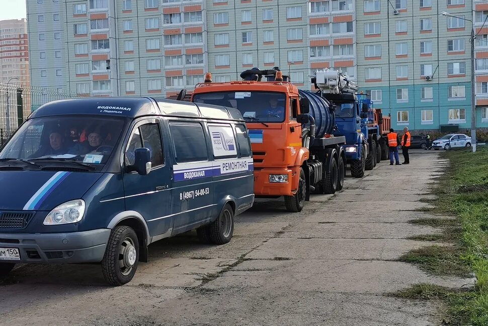 Аварийная служба водоканала барнаул. Камаз аварийка водоканал. Аварийная служба водоканала барнаул. Камаз аварийка водоканал. Машина аварийная служба жкх.