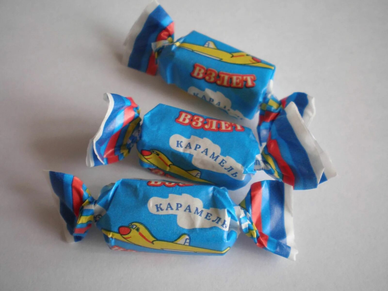 Roshen кислинка. конфеты в самолет можно. карамель взлет рот фронт. конфеты самолет. конфеты ласточка рот фронт.