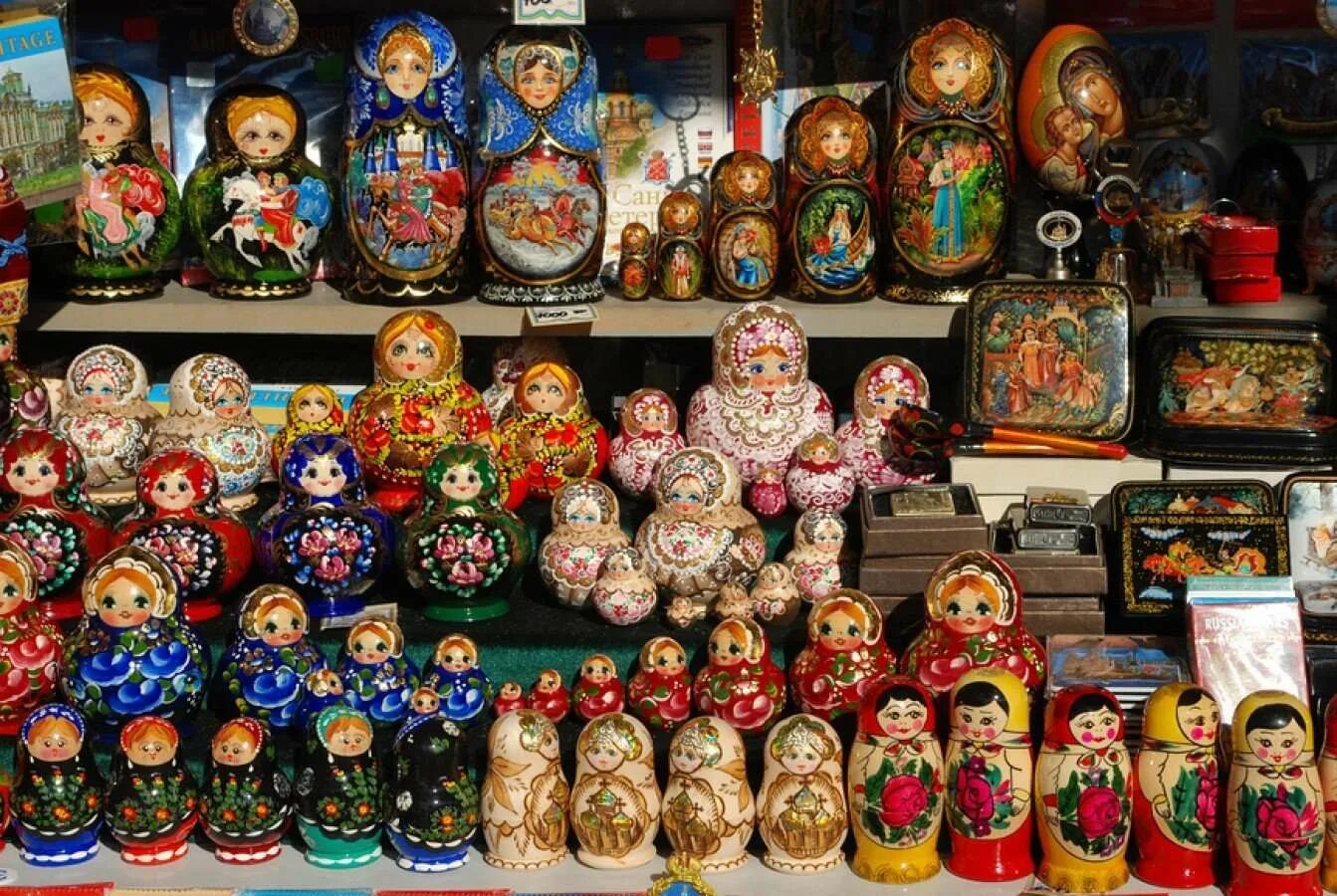 Историко-художественный музей семенов. Музей «золотая хохлома» в г. Матрешка современная. Фабрика семеновская роспись. Музейно-туристический центр "золотая хохлома" экспозиция.