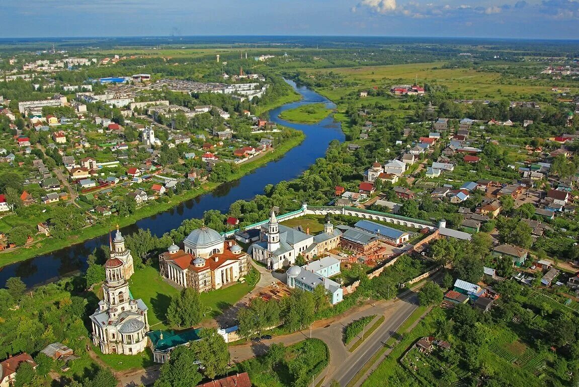 Торжок Тверская область. Торжок исторический центр. Торжок города Тверской области. Торож Тверская область.