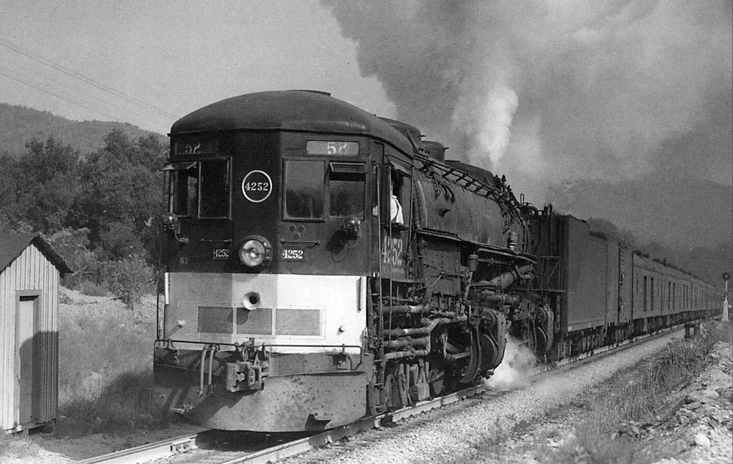 Железная дорога раньше. Southern Pacific Cab forward. Теплопаровоз тп1. Cab forward locomotive. Старинный поезд.