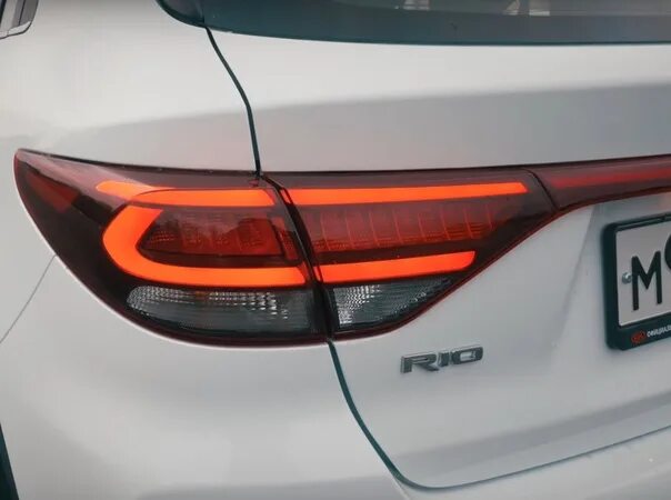 Led задние фонари kia rio x-line. Kia rio x-line задние фонари. Задний фонарь киа рио х лайн. Фонарь задний левый kia rio x-line. 92401h0300.