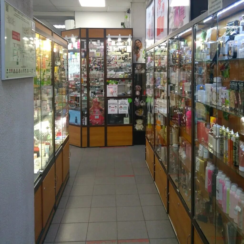 магазин духов в москве адреса. магазины парфюм в москве. гум корнер. новая заря магазин бутик. магазин духов в москве адреса.