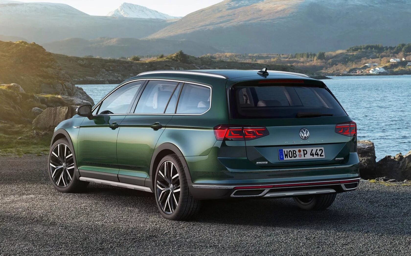 Volkswagen alltrack b8. Volkswagen Passat Alltrack универсал. VW Passat Alltrack 2021. Volkswagen Passat Alltrack 2021 (универсал). VW Passat универсал 2019 Alltrack.