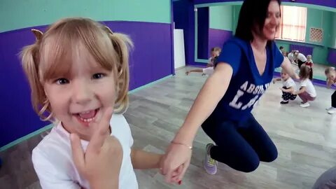 Малышка танец песня