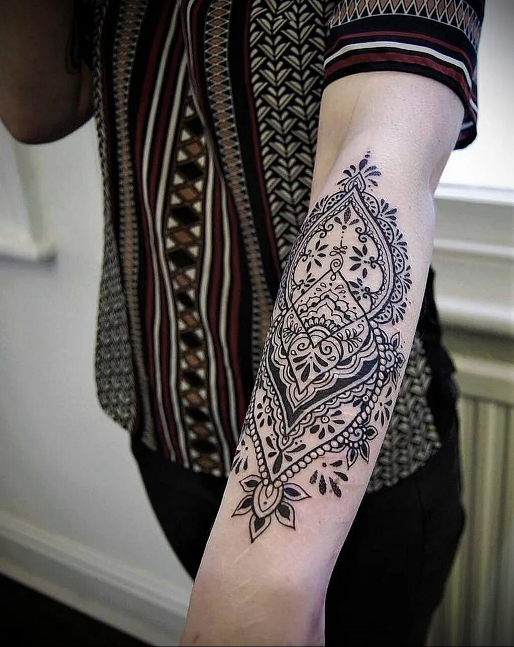 Женские модные тату на предплечье. Узоры на предплечье. Узоры на предплечье. Полинезия трайбл предплечье. Полинезия трайбл предплечье.