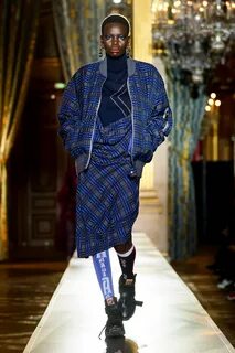 Vivienne Westwood Fall 2021 Ready-to Vivienne Westwood assina coleção de Vi...