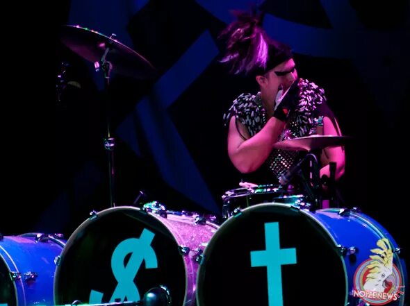 Mark david chapman mindless self. Группа mindless self indulgence. 1984 mindless self indulgence. mindless self indulgence концерты. mindless self indulgence джимми.