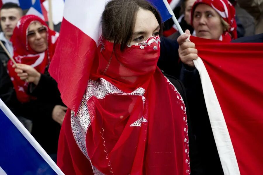 Турки европейцы. Жители турции. Жители турции. Типичный грек. Население турции.
