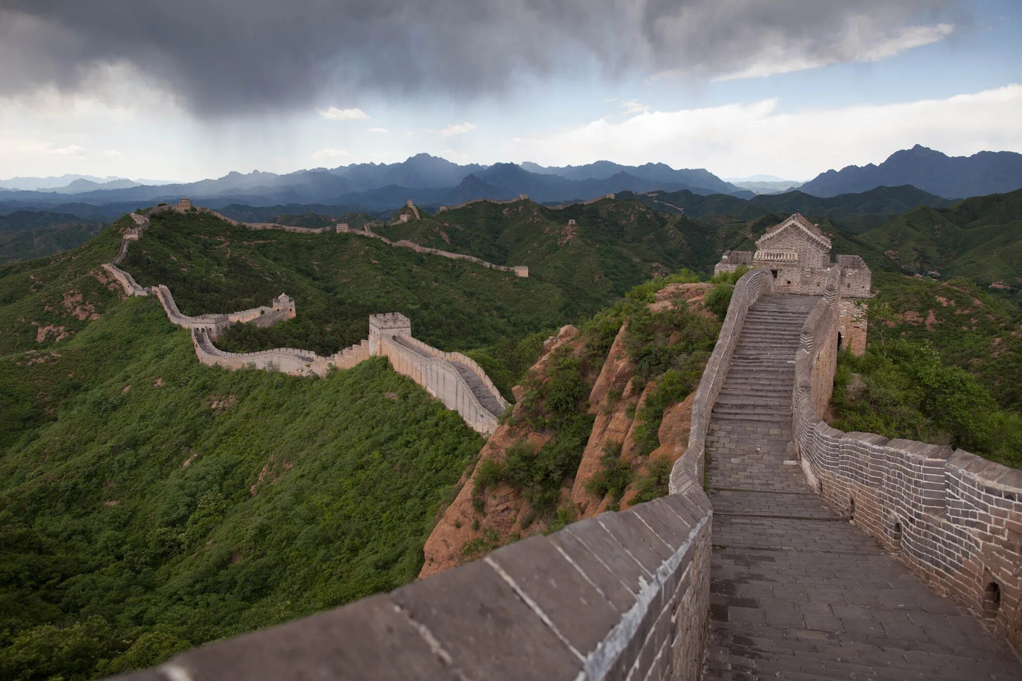 Сколько километров великая китайская. Китай Великая китайская стена. Великая китайская стена цинхай. ВКС Великая китайская стена. Великая китайская стена Хубэй.