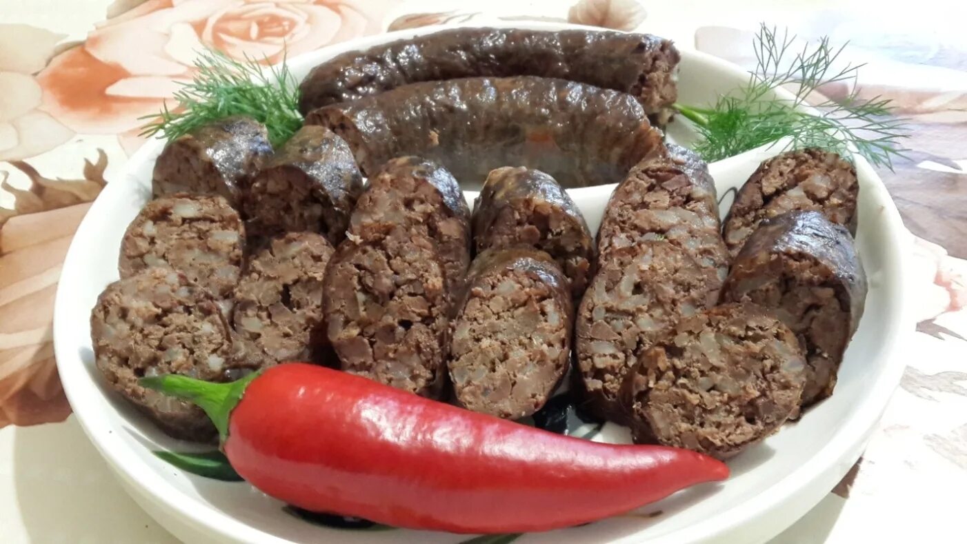 Татарская кухня Тутырма. Тултырма Башкирский. Тутырма Татарская домашняя колбаса.