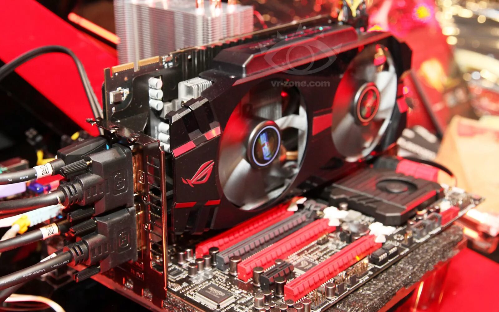 ASUS ROG Matrix 7970. ASUS Matrix HD 7970. ASUS HD 7970 XT. ASUS ROG videocard