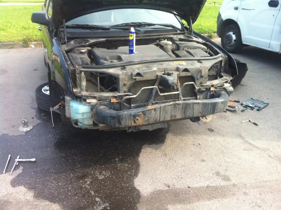 Снять бампер мондео 3. Ford mondeo 3 без бампера. форд мондео 3 без бампера. mondeo 4 без бампера. мондео 1996 без бампера.