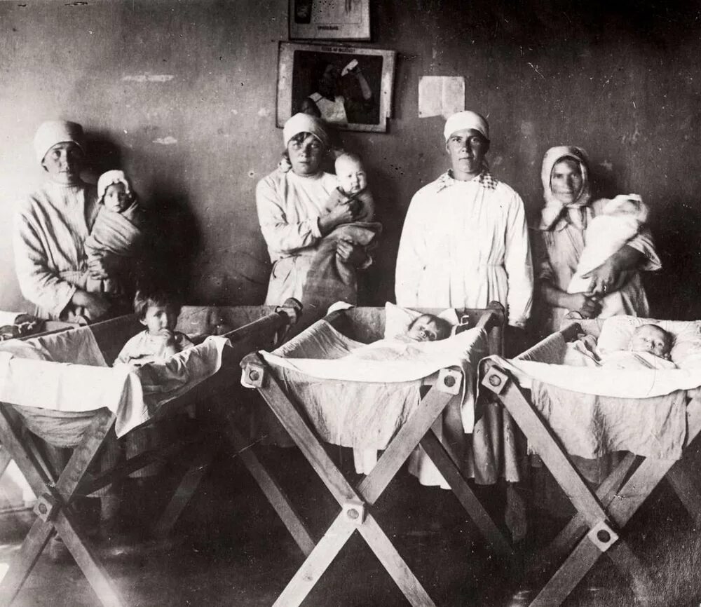 Жертвы голода в Поволжье 1921. Голод в Поволжье в 1920 е годы. Голод 19