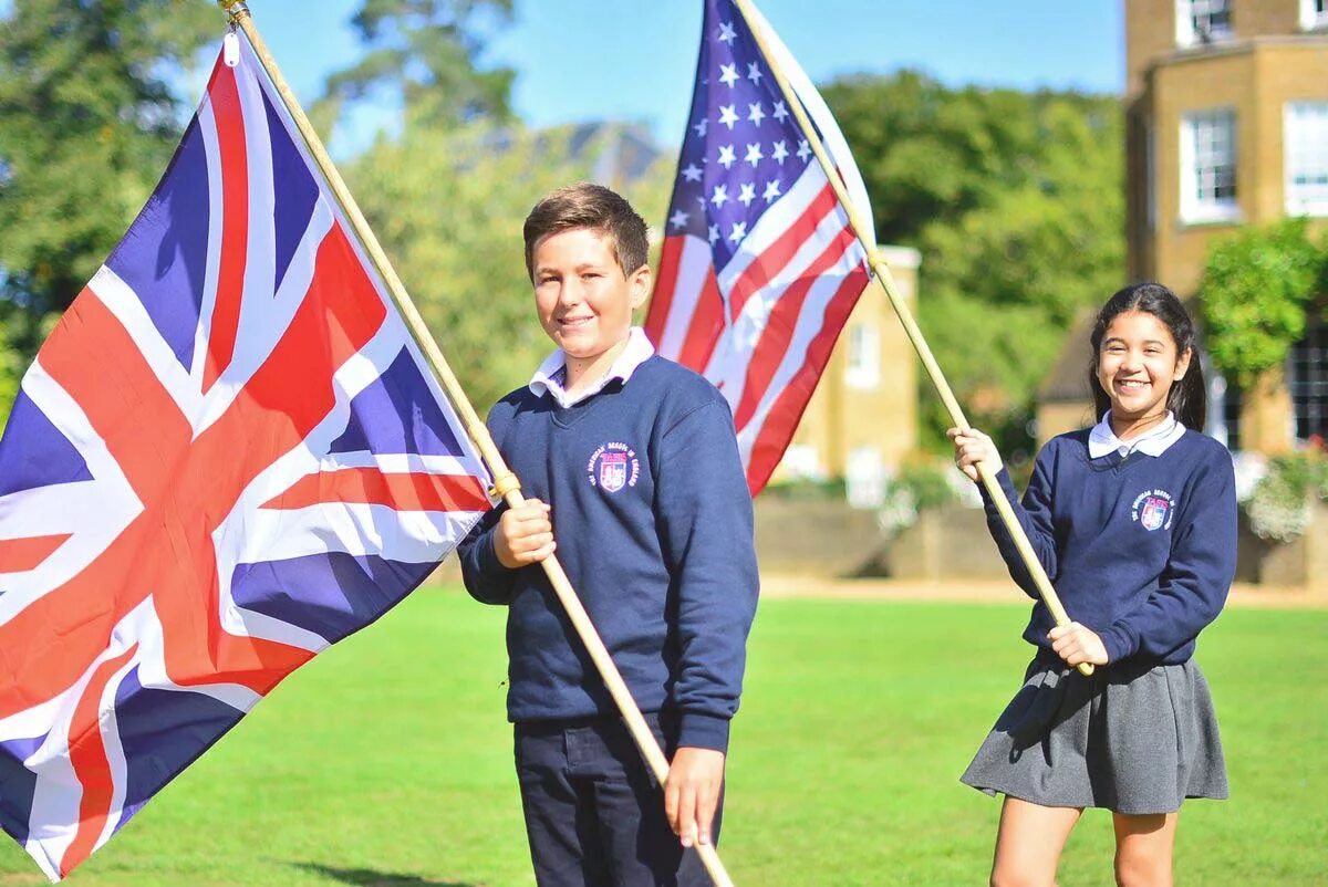 Children in britain school. Школы Великобритании. Образование в Великобритании. Школьники Великобритании. Образование в Британии и США.