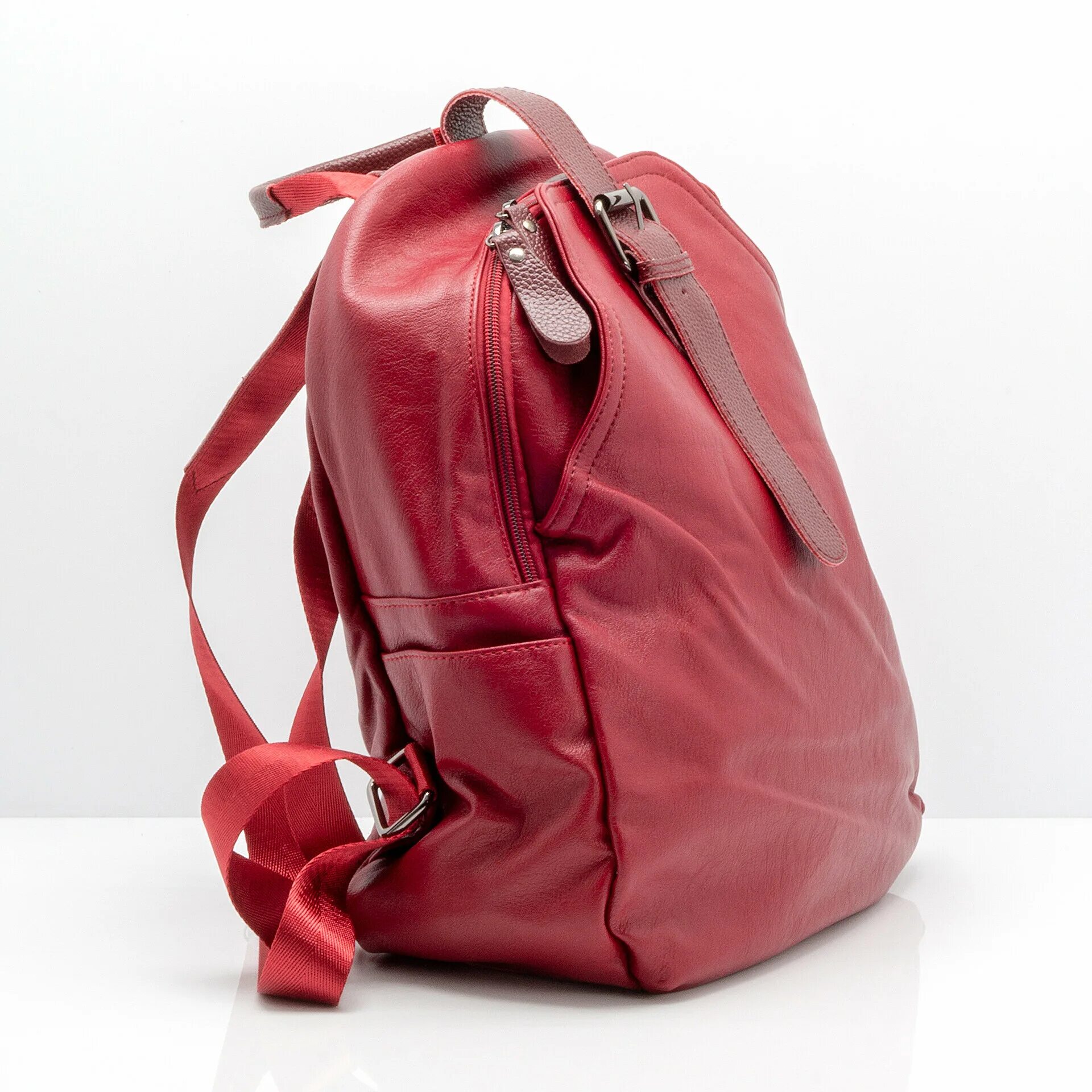 Дорогие рюкзаки купить. Валберис сумка рюкзак трансформер женская. Женские рюкзаки-сумки на валберис. Женский рюкзак Bella Borsa модель: b6026 Red. Валберис рюкзаки женские.