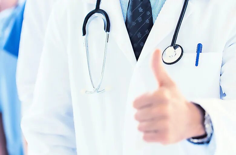 1920х1080 медицина студенты. Уверенная медсестра. Medical career. Врач и пациент. Medical career.