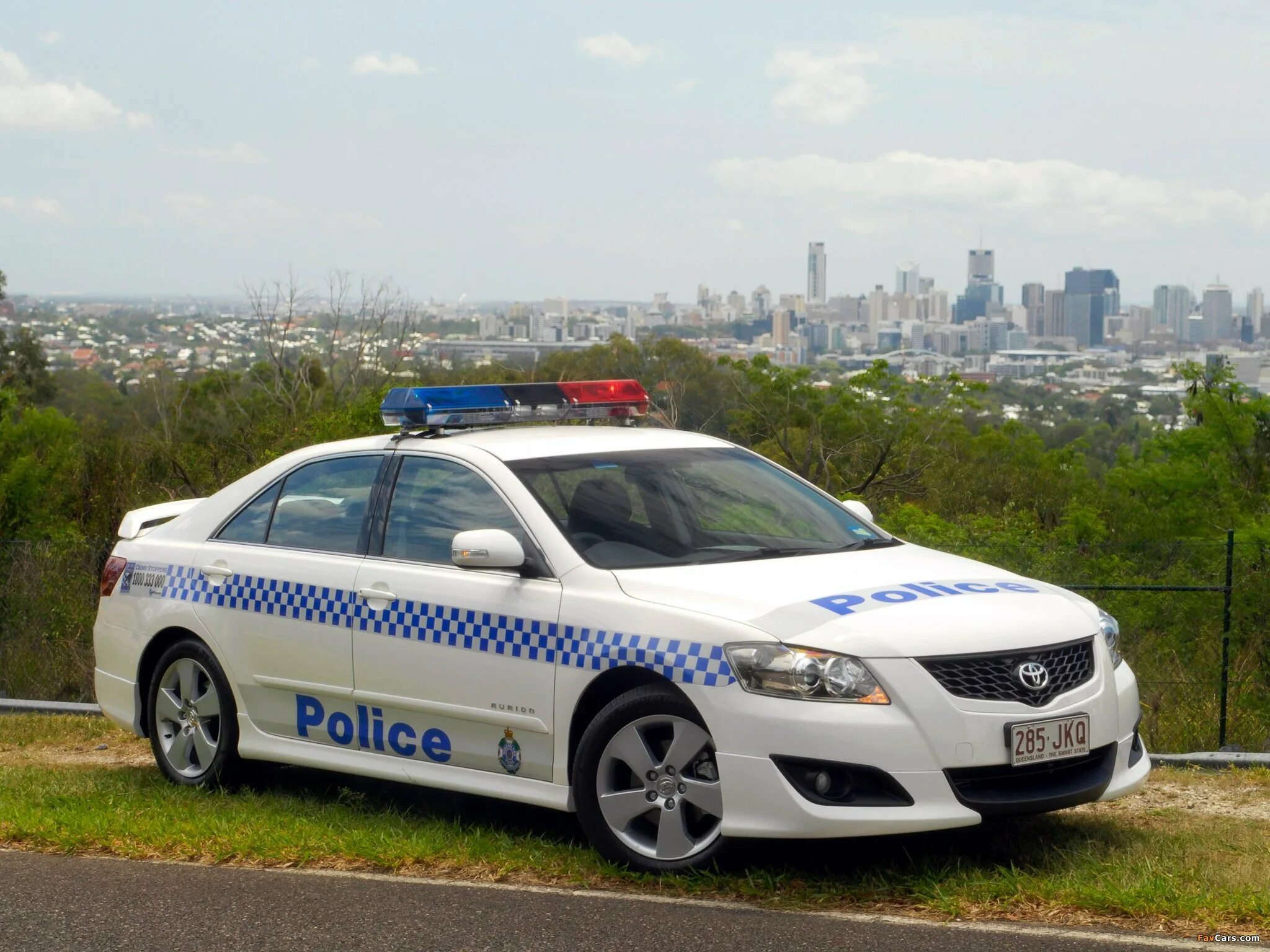 Картинка полиция машина. Toyota Aurion 2006. Полицейская машина. Машина "полиция". Автомобиль «полиция».