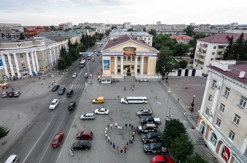 Движение курган. Город Курган. Курган центр города. Курган площадь. Курганская область столица.