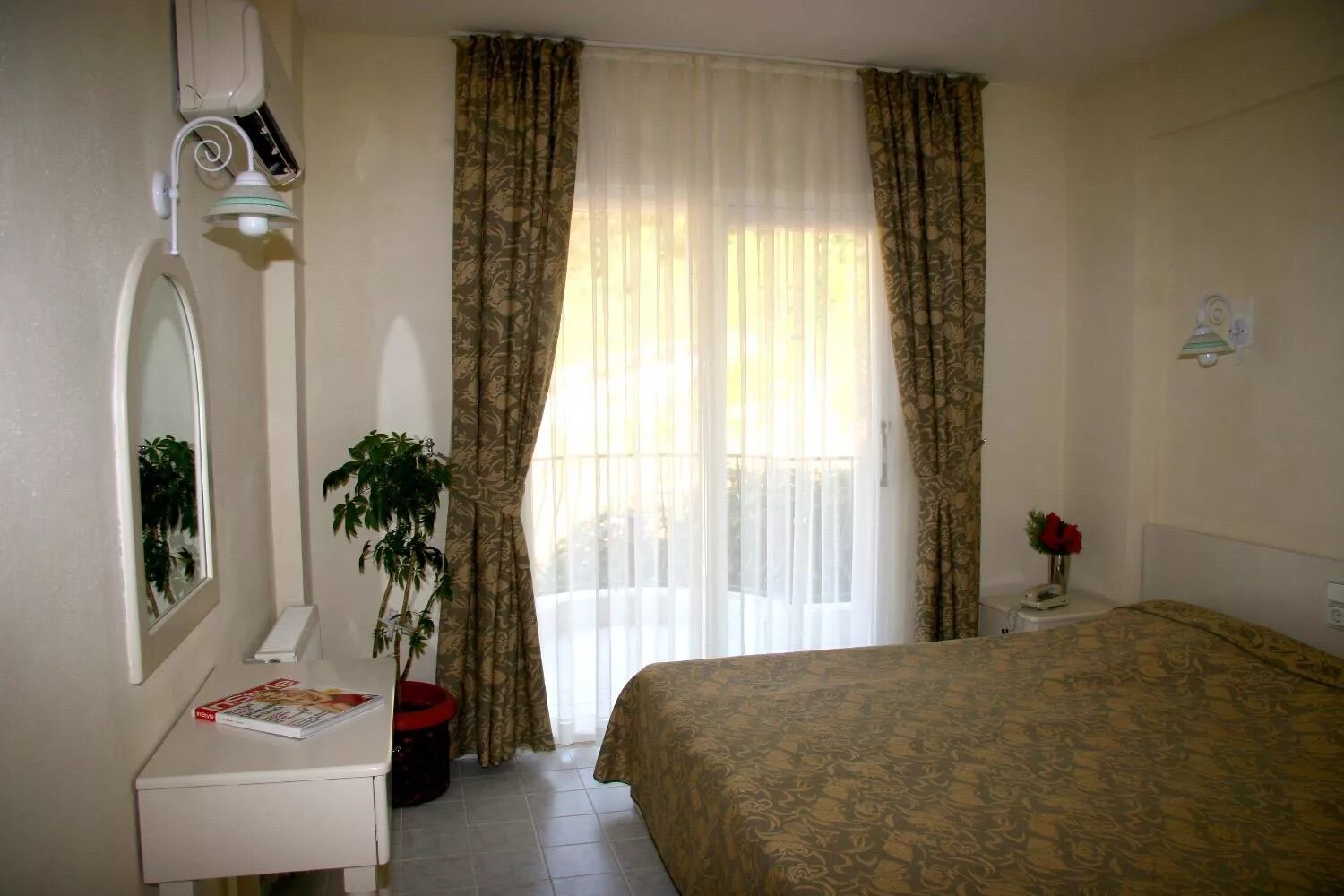 Be life hotel. 8 Oda Marmaris отель. A Life Apart. Апарт Life. Best Life Apart Hotel.