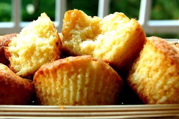 Творожный кекс. Маффины из рисовой муки. Рисовые кексы рецепт. Кекс из рисовой муки. Кекс на рисовой муке.