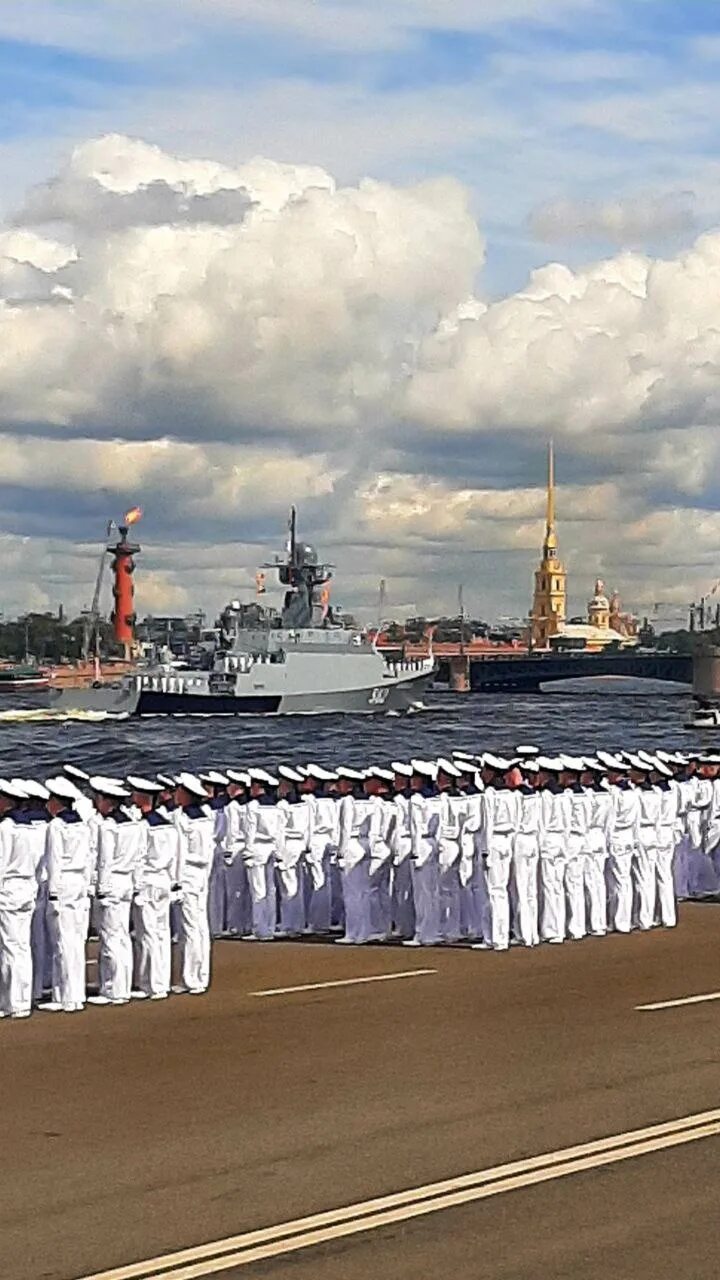 Военно-морской парад в Санкт-Петербурге 2022. Парад ВМФ СПБ. Парад ВМФ 2022. День военно-морского флота в 2022 в Санкт-Петербурге. Парад флота