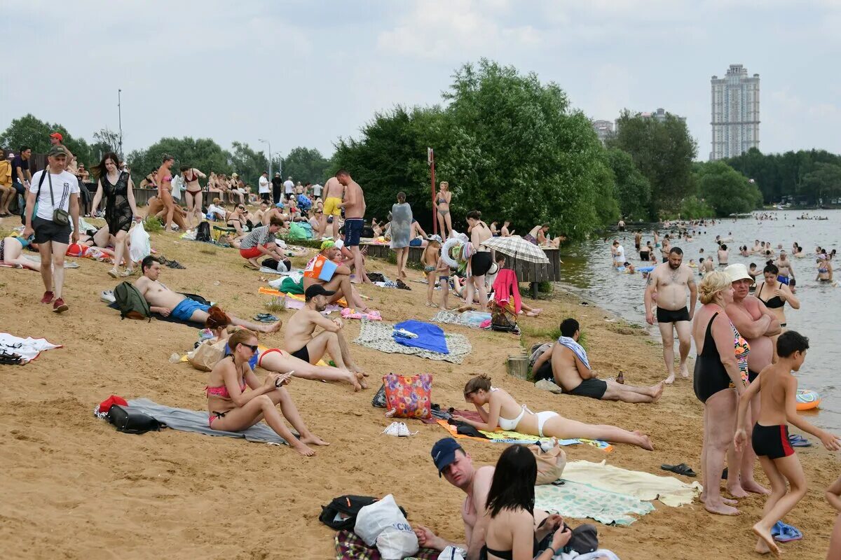 Будет ли жара в 2025 году. Аномальная жара 2010 серебряный бор. жара в москве. аномальная жара в москве. жара лето в москве 2025.