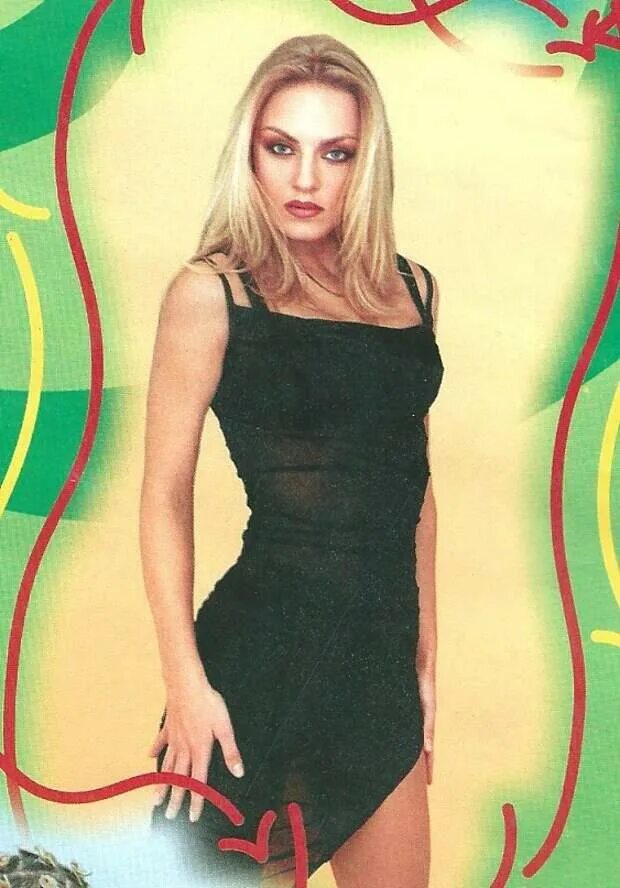 Мария корнеева стрелки. Стрелки марго мария корнеева. Группа стрелки мария корнеева. Марго из стрелок. Мария корнеева марго фото.