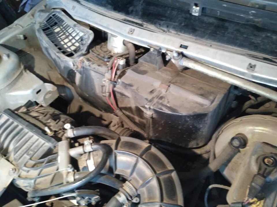 Как заменить печку 2110 Замена радиатора печки Lada 21102, 1,5 л, 2003 года поломка DRIVE2