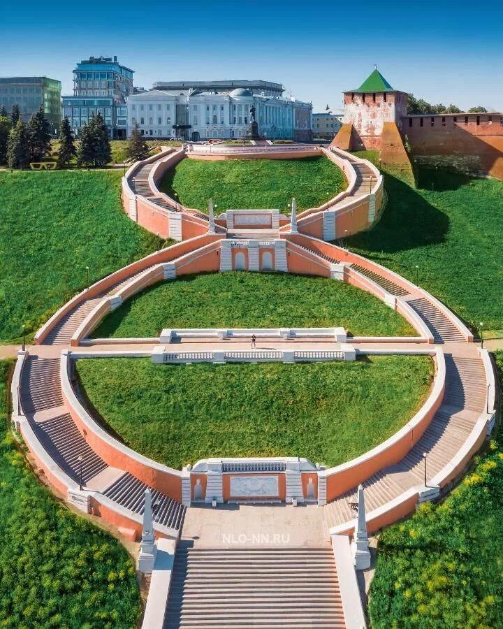Можно ли посетить нижний новгород. Чкаловская лестница нижний новгород. нижегородский кремль чкаловская лестница. нижн й новгород чкаловская лестница. чкаловская лестница нижний новгород ступени.