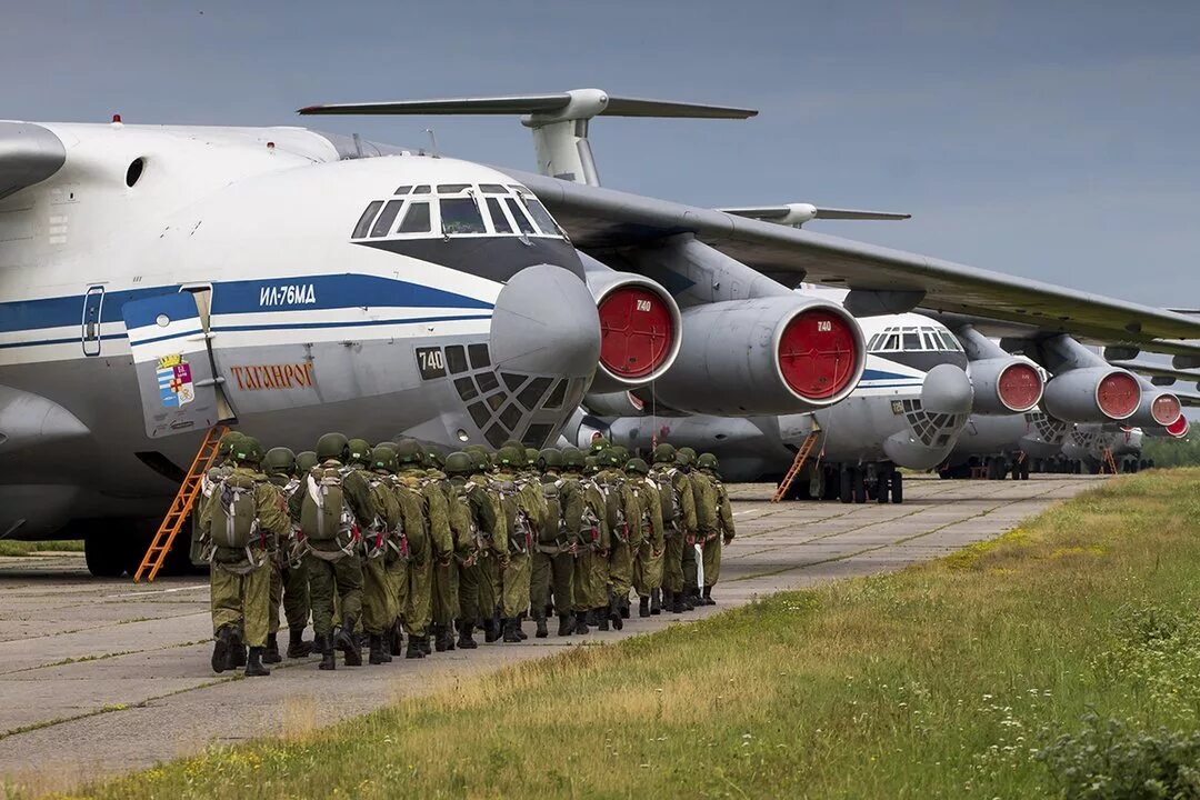 Военно транспортная авиация рф. Ил-76 военно-транспортный десантирование. Ил 76 ВТА. Самолёт ил-76 ВДВ. Ил 76 МД ВДВ.