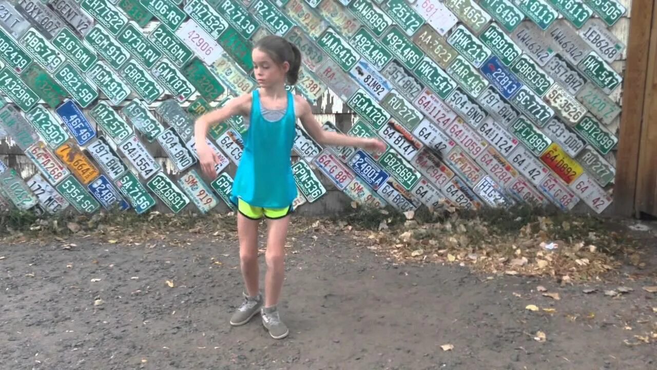 Манш елизавета. Видео 11 летней девочки. Девочка маша 15 лет. 12-річна дівчинка beach. Вяжет спицами грустная девушка фото.