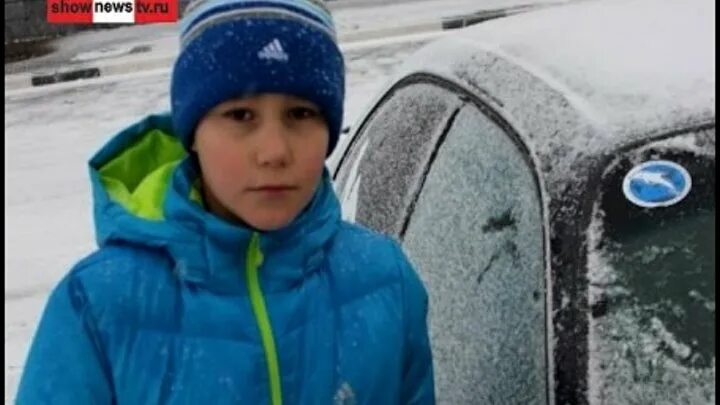 Мальчик провалился под лед. Видео мальчик спас. Школьник провалился под лед. Видео мальчик спас. Видео мальчик спас.