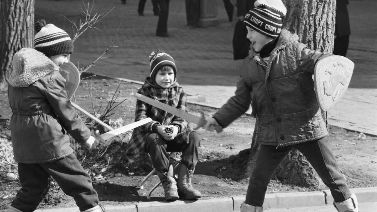 Бездетные в СССР. Налог с бездетных в СССР. Налог на холостяков в СССР. В Советском Союзе был налог на бездетность.