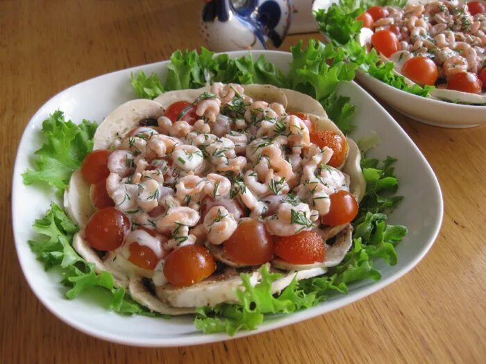 грибы в сливочном соусе. спагетти с креветками и грибами. креветки с грибами рецепты. аррабиата орекьетте. макароны с креветками и грибами.