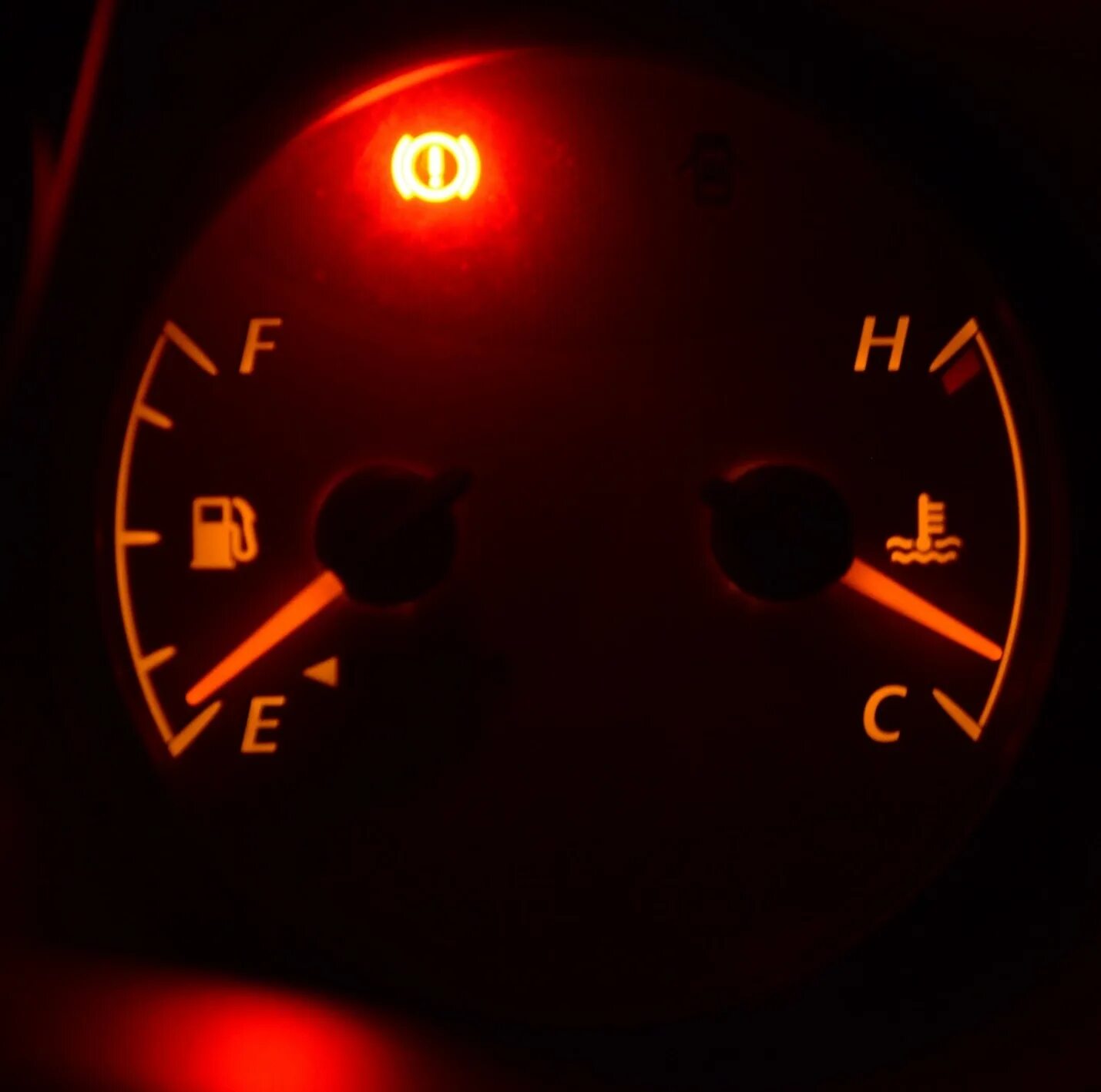 Горит ошибка ваз 2114. Ваз 2105 лампа check engine.