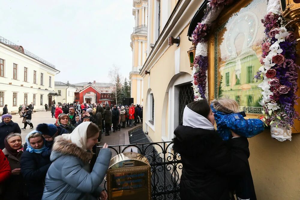 Матрона дни почитания. С праздником св Матроны Московской. Праздник св Матроны Московской 2 мая. 2 Мая память Матронушке. С днем памяти св Матроны.