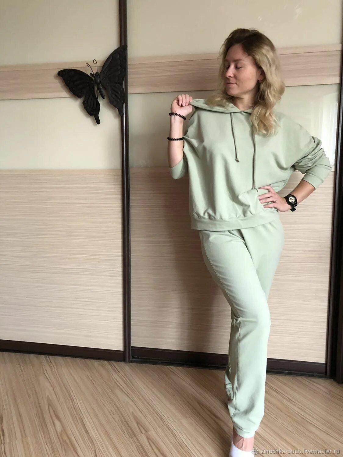 трикотажные костюмы для женщин с брюками больших размеров. женская спортивная одежда. летние спортивные костюмы женские. трикотажный спортивный костюм женский. модные спортивные костюмы.