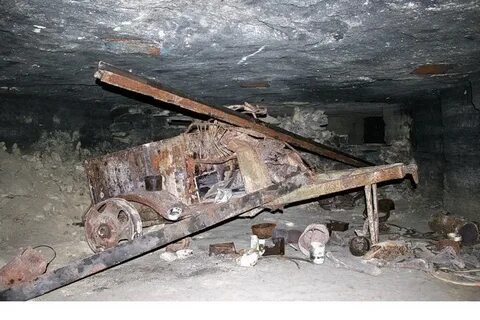 В аджимушкайских каменоломнях было обнаружено несколько тракторов