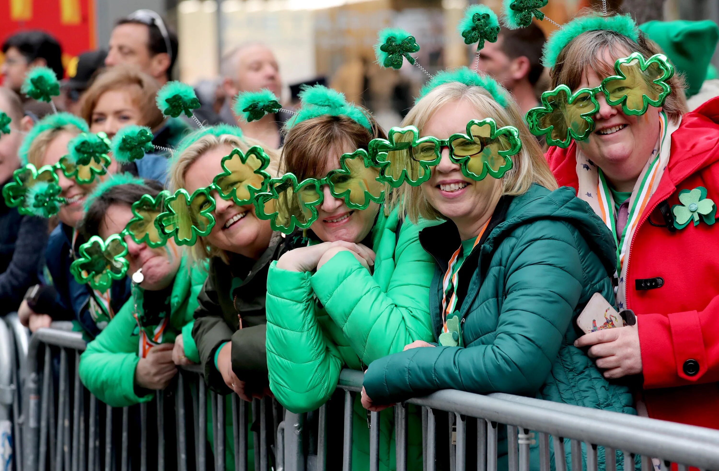 St patrick's day 2022. День святого патрика фильм 1997. День святого эндрю в шотландии. St patrick’s day parade 1737. Patrick's day.