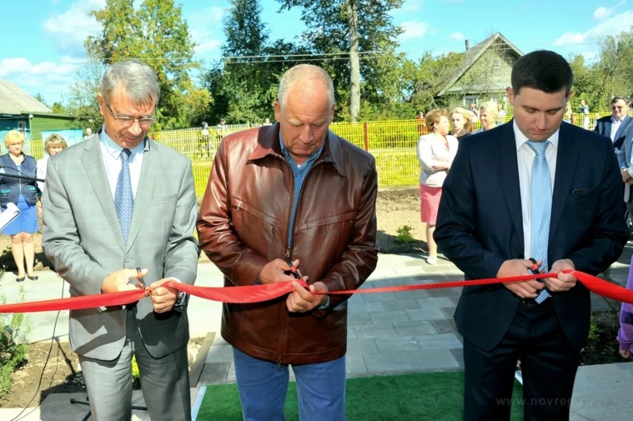 Рп5 крестцы новгородская область. Крестецкий ФОК. Крестцы Новгородская область сайт администрации. Мэр поселка Крестцы. П. Крестцы ФОК.