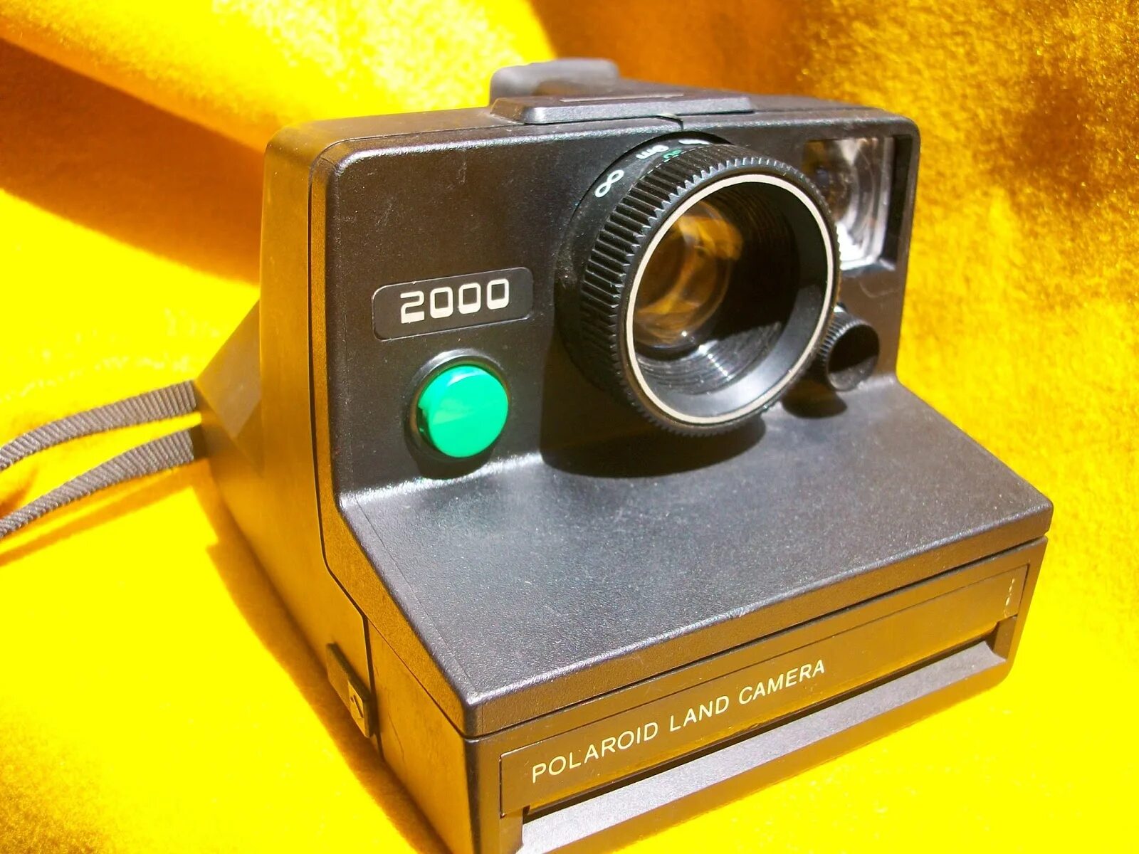 Камера 2000 года. Camera Polaroid 620. Полароид фотоаппарат 2000 годов. Камера 2000. Старые фотоаппараты 2000.