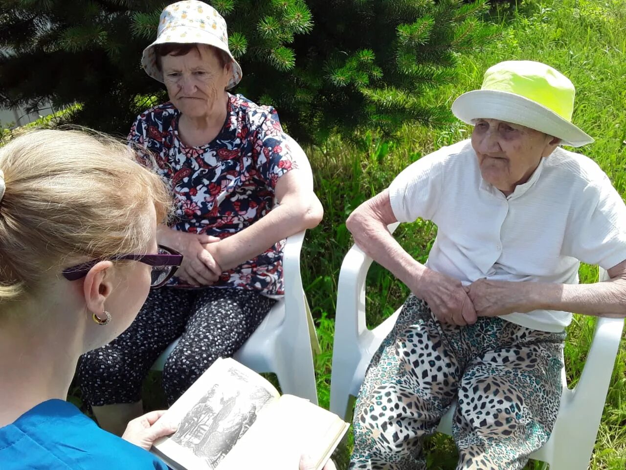 Пансионат долгожителей. Учкекен санаторий долгожитель. Пансионат долгожители Краснодар. Долгожитель на прогулке.