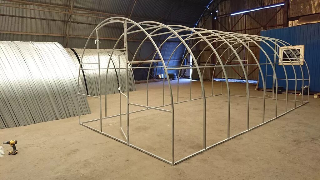 Теплица профиль 40х20. Завод по изготовлению теплиц. Промышленная блочная теплица 50=50 метров. М. Хранение теплиц.