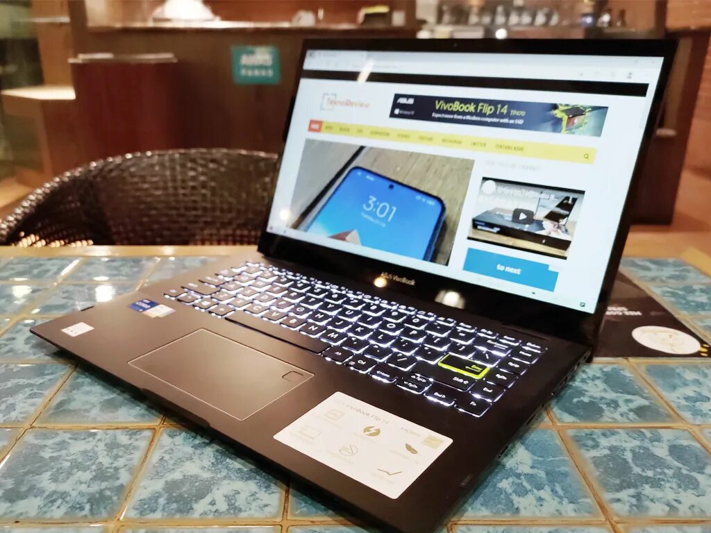 Asus flip купить. ASUS VIVOBOOK Flip 14. ASUS VIVOBOOK Flip. Ультрабук ASUS VIVOBOOK Flip 14. Асос вебобук 14 ноутбук.