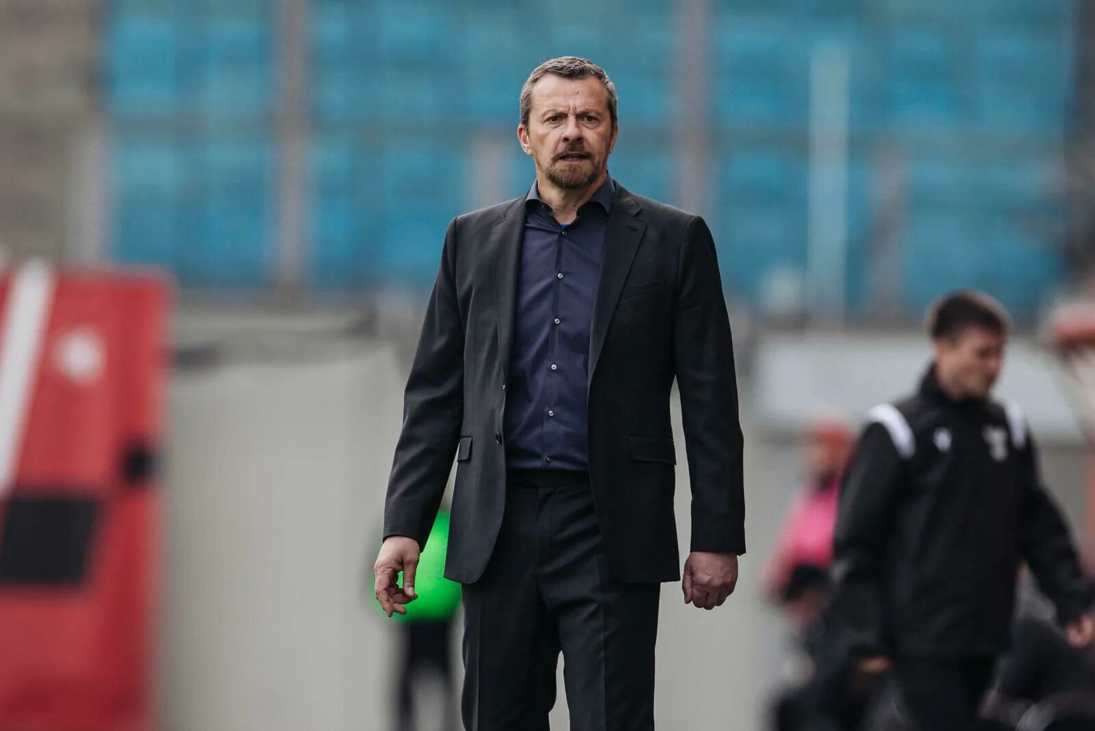 Сандро шварц тренер. Главный тренер динамо футбол. Главный тренер динамо футбол. Главный тренер динамо футбол. Йоканович тренер.