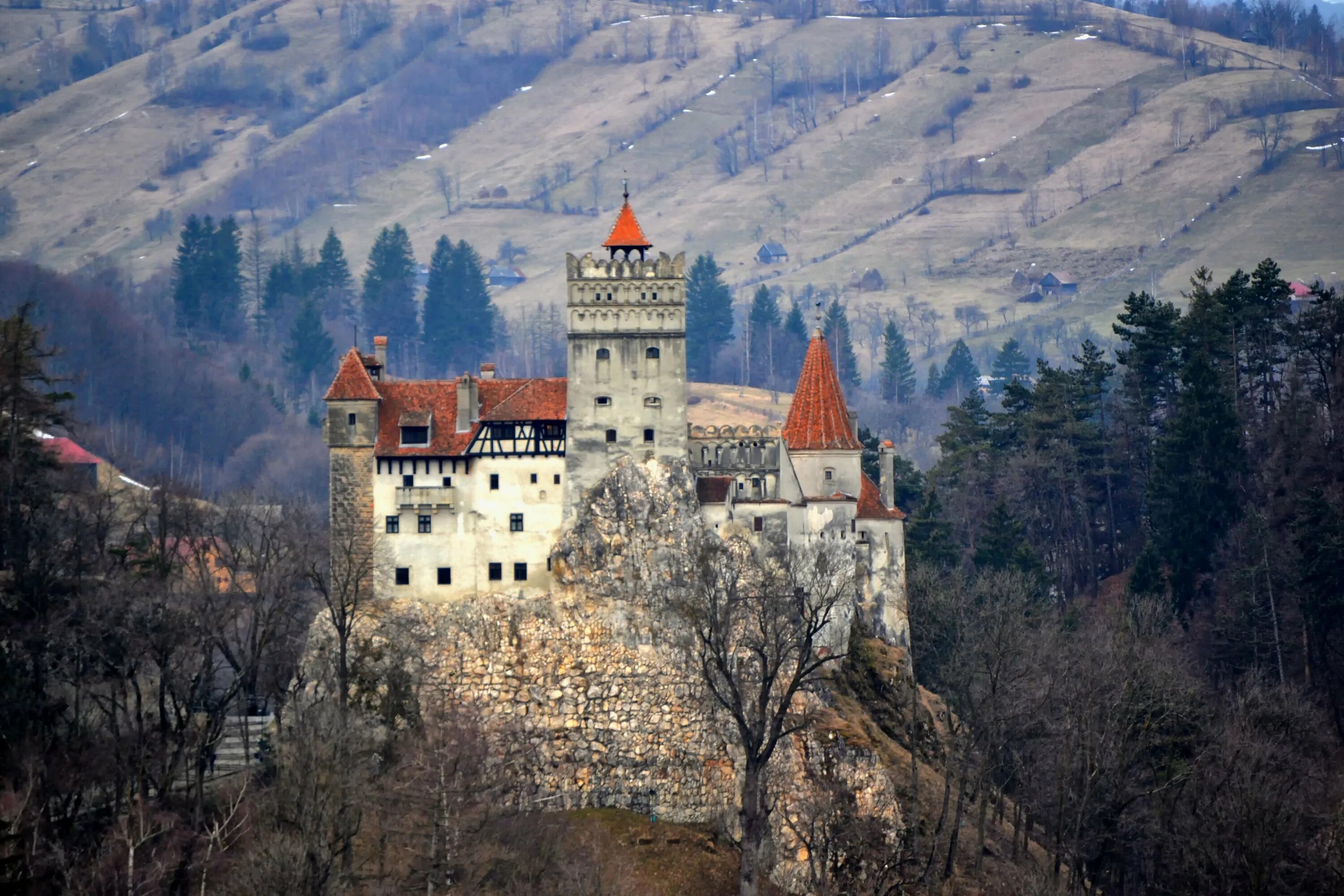 Фото бран. Брашов Румыния замок Дракулы. Замок Бран (Bran Castle), Румыния. Брашов Румыния Дракула. Монастырь Козия Трансильвания.